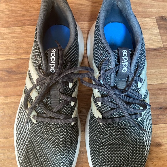 Adidas men’s memory foam running shoes - Picture 3 of 9